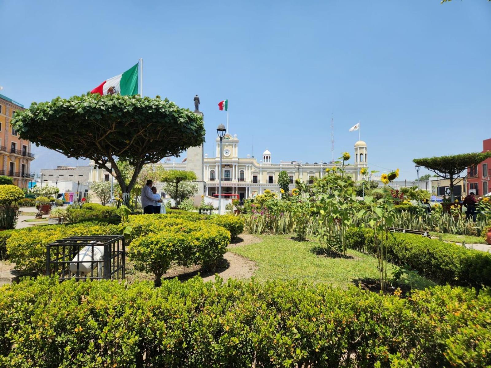 Hotel El Mexicano Tepic Centro Esterno foto